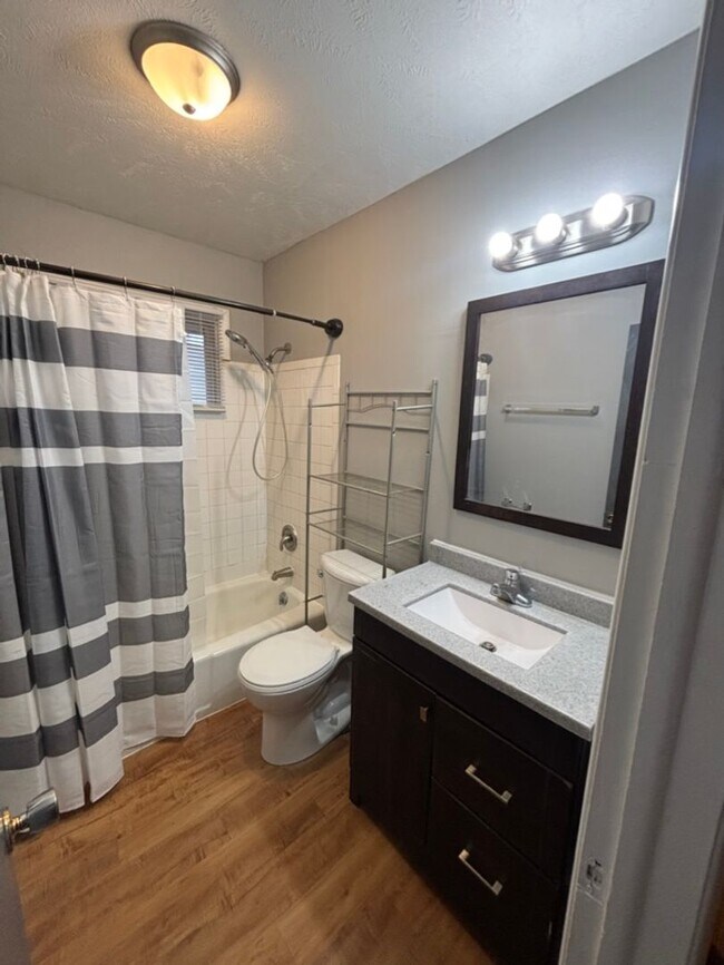 Building Photo - 2930 N 51st St