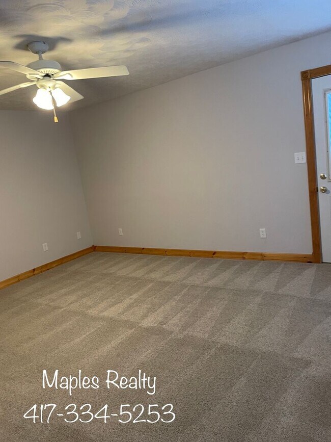 Building Photo - VERY NICE 3 bedroom home in Branson, MO fo...