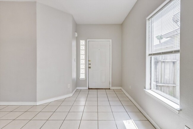Building Photo - 13986 Fortuna Bay Dr
