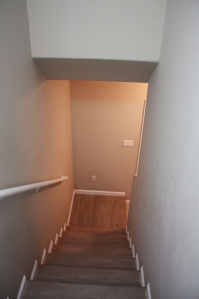 Building Photo - Remarkable totally renovated 2bed 2bath townhome is SW Las Vegas