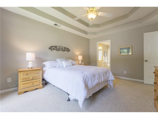 Building Photo - 2807 Forest Wood Dr