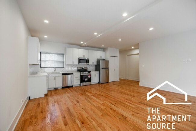 Building Photo - 654 W Gordon Terrace