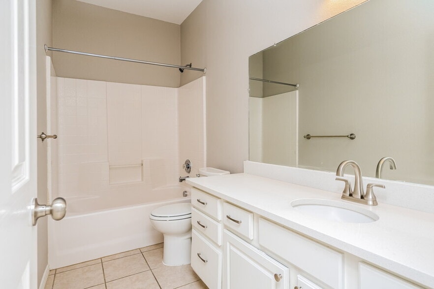 Building Photo - 415 Fisherman Trail