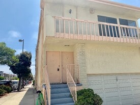 Building Photo - 1411 Manhattan Ave
