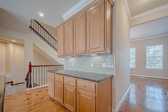 Building Photo - 38 Islewood Blvd