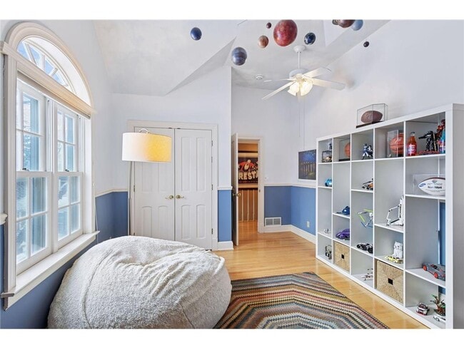 Building Photo - 3 Edina Ct