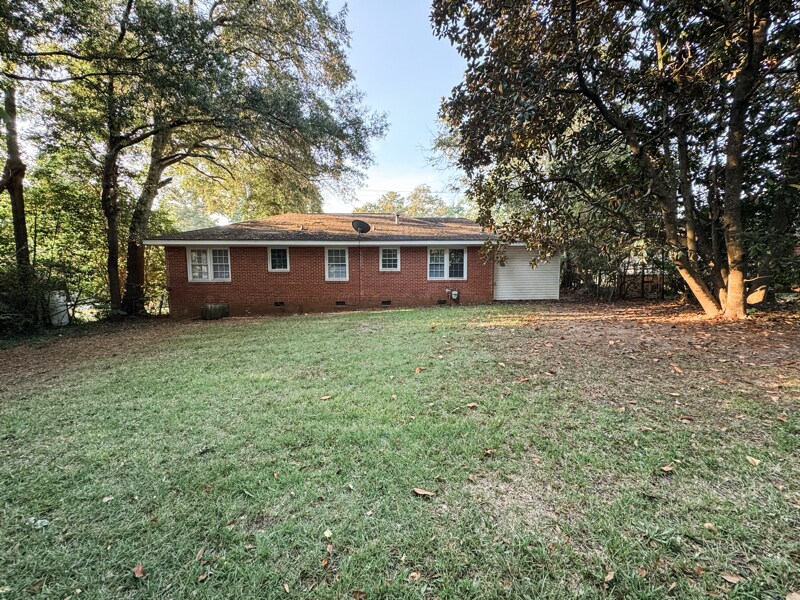 Building Photo - 504 Sunset Dr