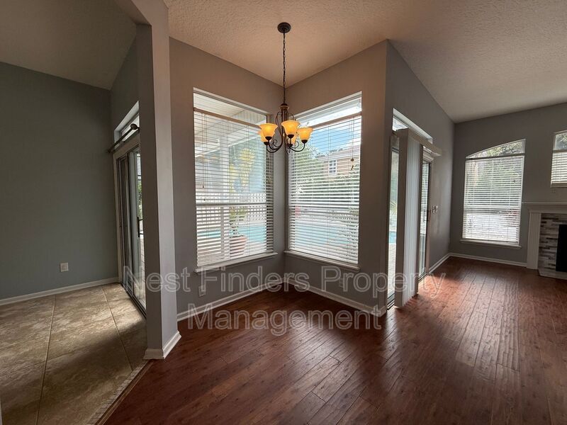 Building Photo - 1319 N Kyle Way
