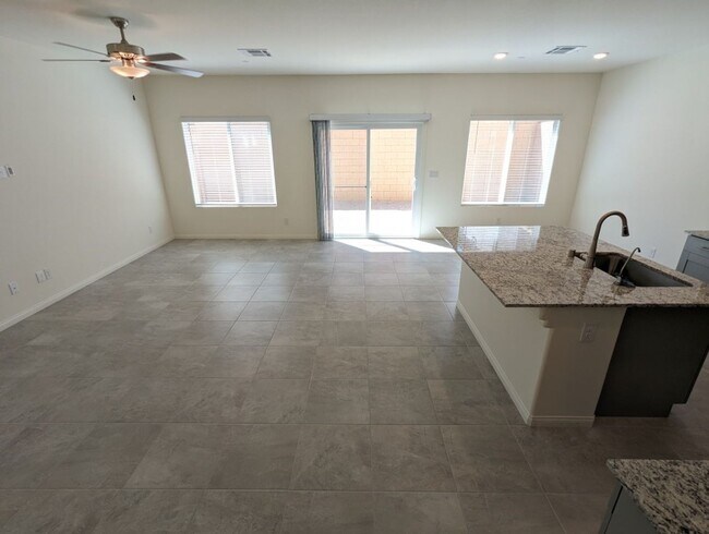 Building Photo - 10947 Cheshire Wds Ave