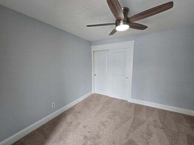 Building Photo - 288 Pleasant St