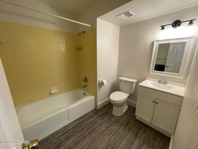 Building Photo - 90 Hickory Hills Cir