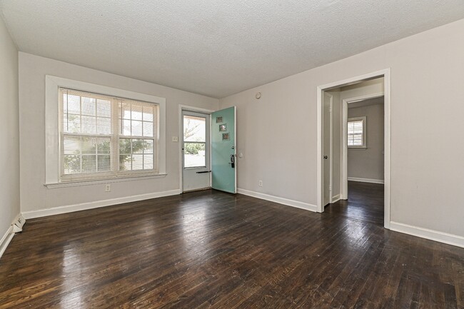 Building Photo - 2740 Grimes St