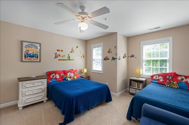Building Photo - Townhouse in Lake Hogan Farms - 4 bedrooms - Amenities include community pool, tennis and playground