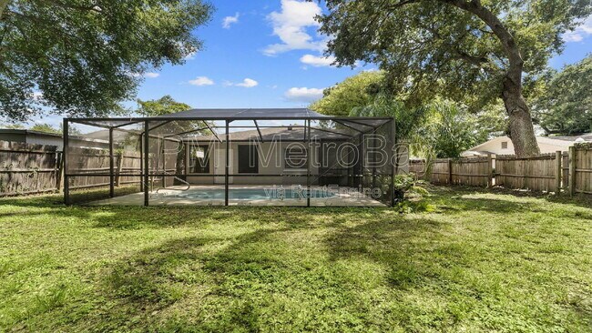 Building Photo - 309 W South Ave