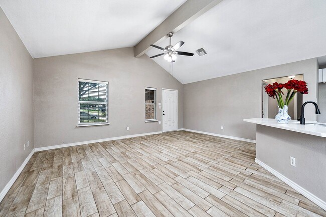 Building Photo - 9510 Barracuda Dr