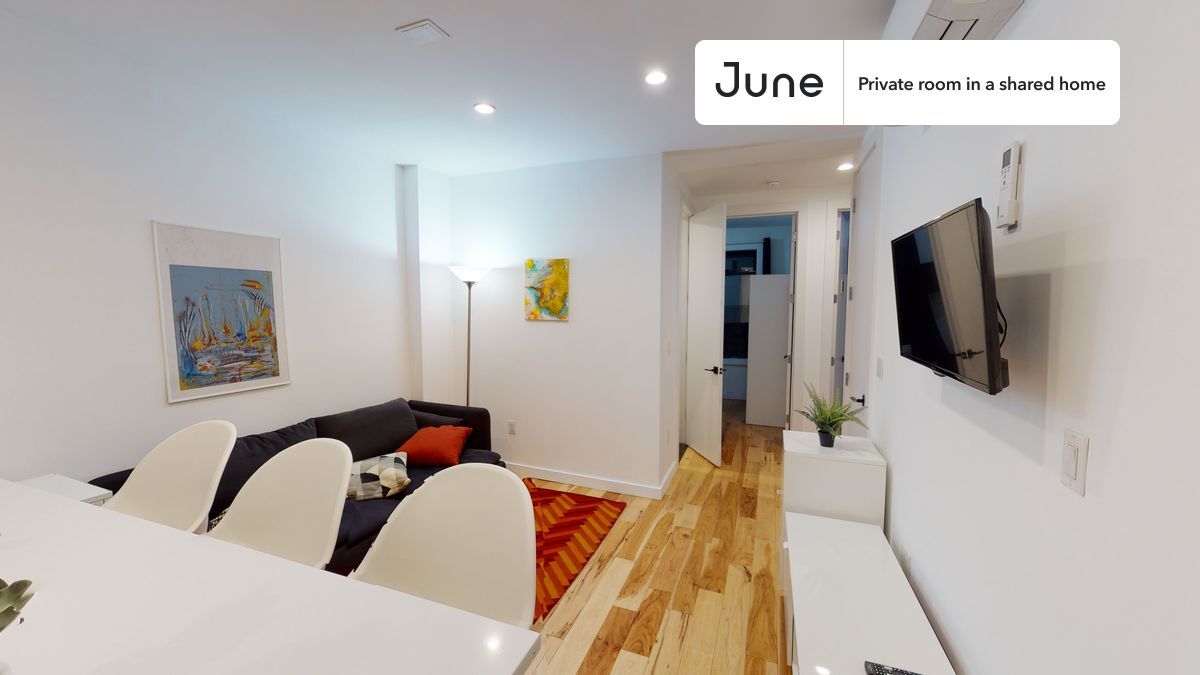 Building Photo - Room in Shared 4 bed/2 bath home