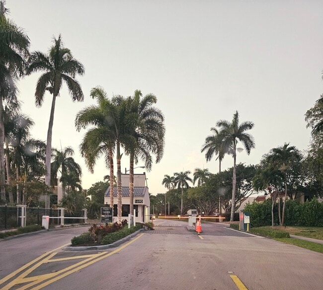 Building Photo - 3050 Presidential Way
