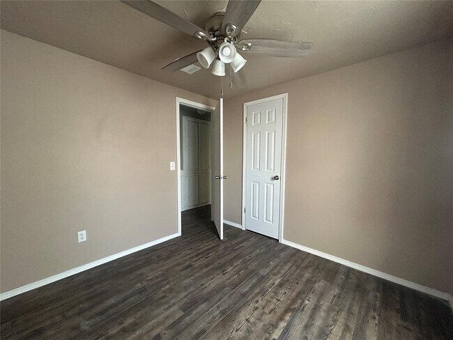 Building Photo - 8441 NW 92nd St