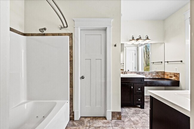 Building Photo - 2 Bedroom 3 Bath is Stafford, VA