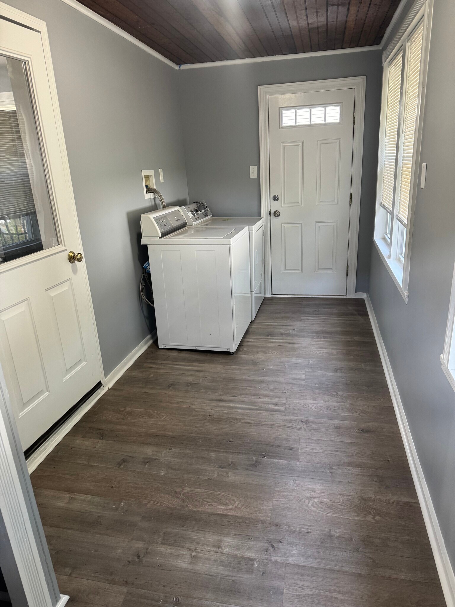 laundry room - 205 Fair St