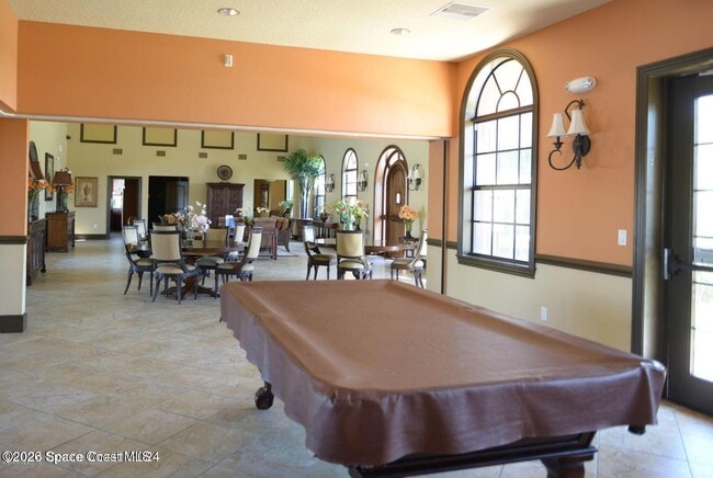 Building Photo - 765 Ventura Dr