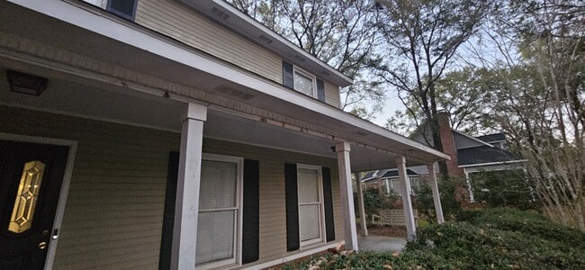 Building Photo - 211 Plantation Rd