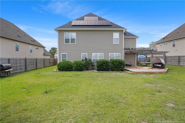 Building Photo - 415 Highgrove Dr