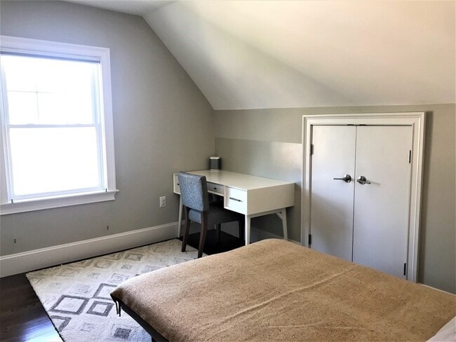 Building Photo - 27 Albion St