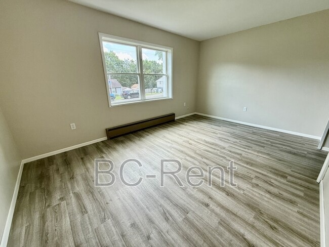 Building Photo - 124 Edgewood Cir