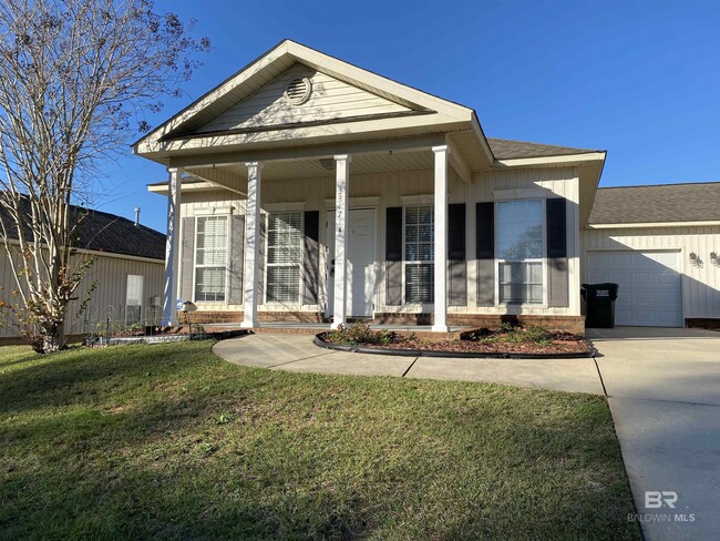 Building Photo - 33171 Stables Dr