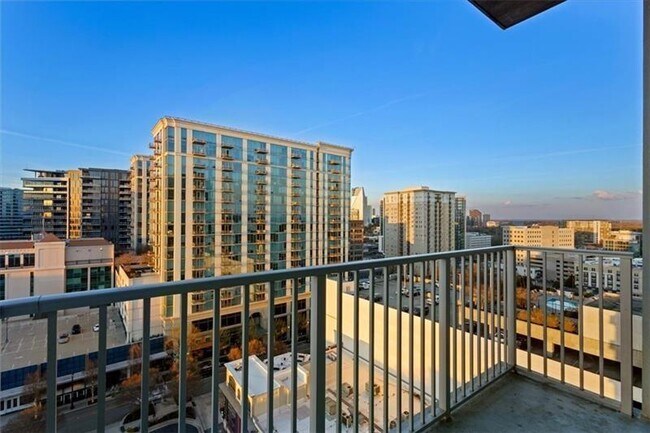 Building Photo - 250 Pharr Rd NE