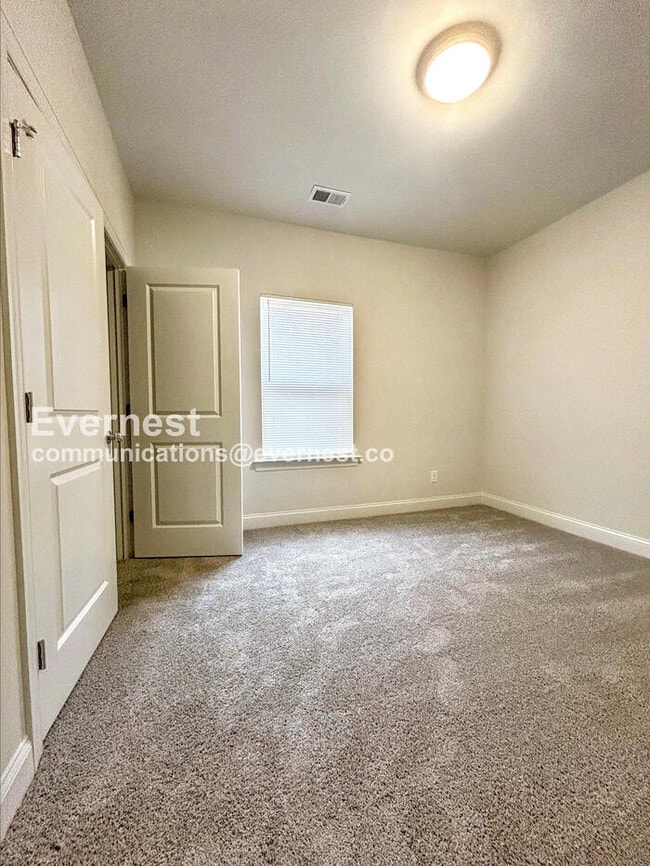 Building Photo - 1410 Austin St