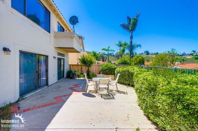 Building Photo - Lovely 3Bdm 2Ba Patio Home Located in the ...