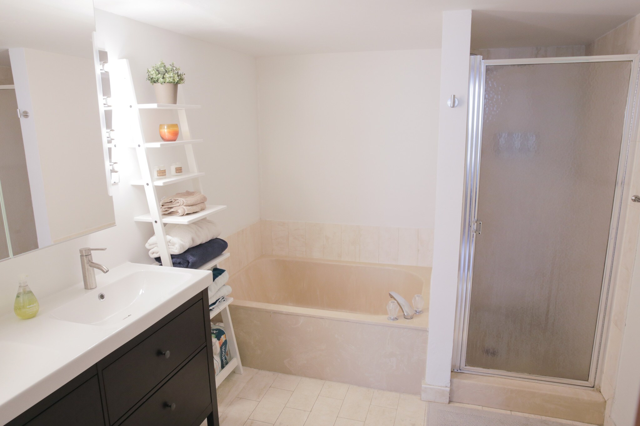 Building Photo - 1717 N Bayshore Dr