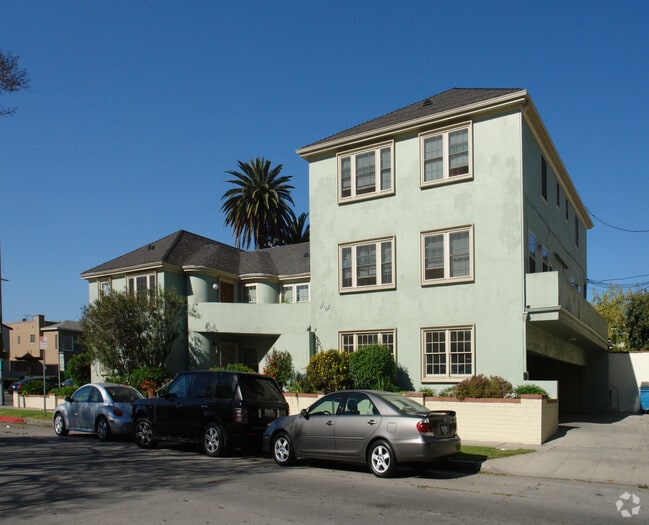 Building Photo - Julene Apartments
