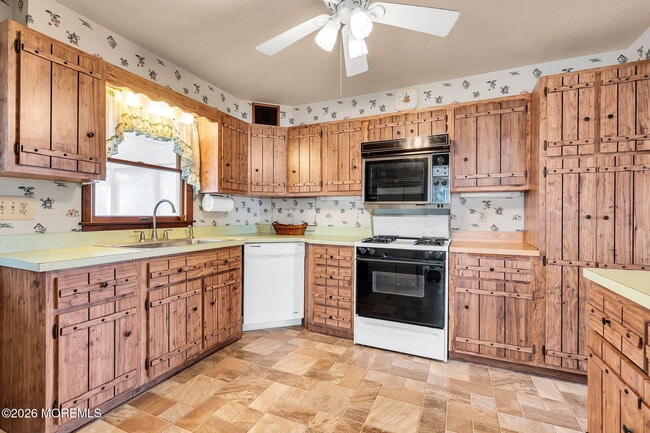 Building Photo - 501 Cable Ave