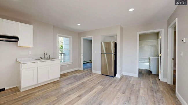 Building Photo - 48 Knox St