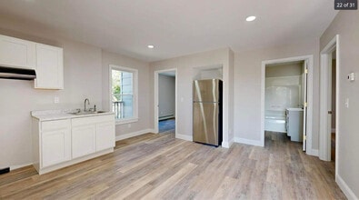 Building Photo - 48 Knox St