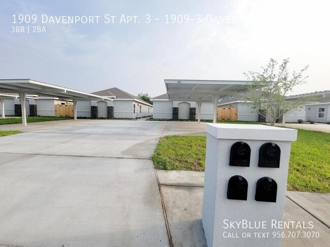 Building Photo - 1909 Davenport St