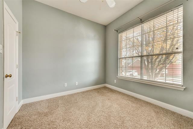 Building Photo - 555 Southridge Way