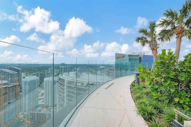 Building Photo - 300 Biscayne Blvd Way
