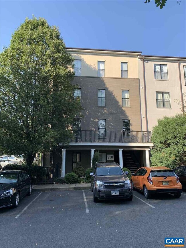 Building Photo - 770 Walker Square