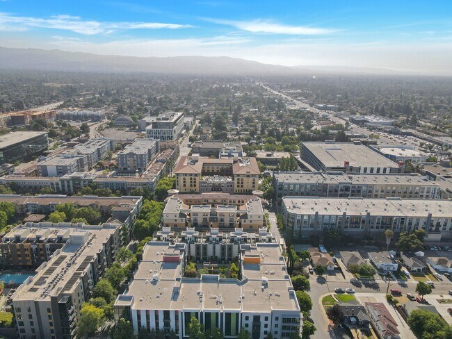 Building Photo - 356 Santana Row