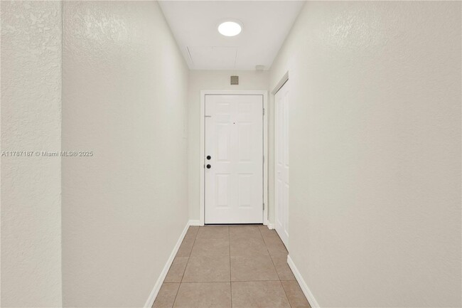 Building Photo - 14500 SW 88th Ave