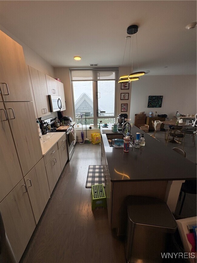 Building Photo - 1020 Elmwood Ave