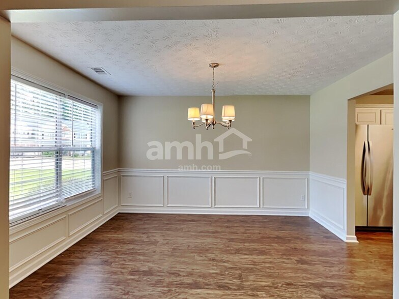 Building Photo - 2855 Wadley Ln