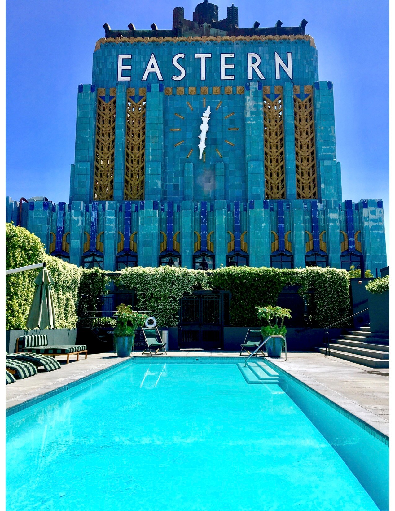 Icon of Los Angeles - 849 S Broadway