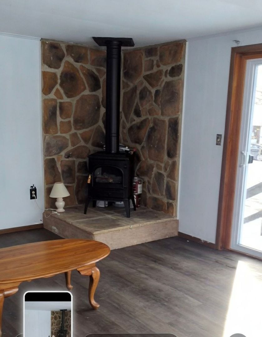 Building Photo - 102 Winding Way