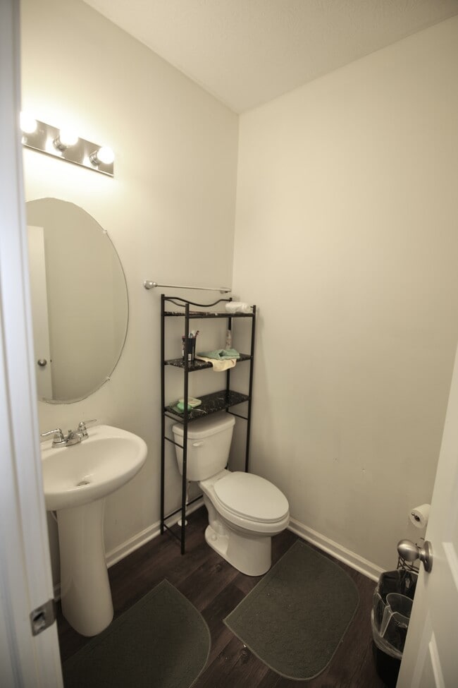 Building Photo - 216 Old Bay Dr