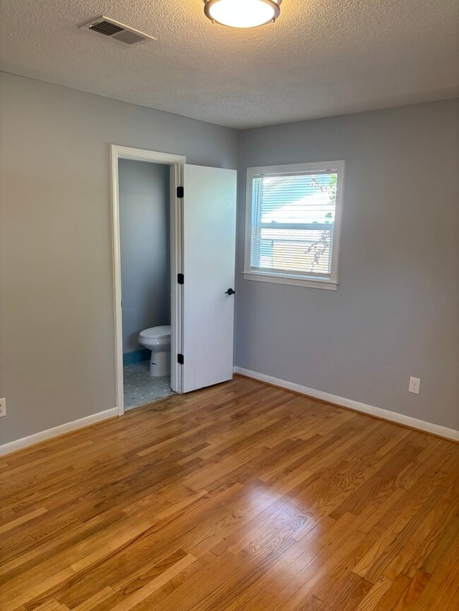 Building Photo - 317 Charwood Dr